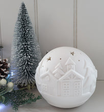 Load image into Gallery viewer, Festive Embossed Christmas Balls