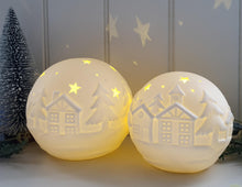 Load image into Gallery viewer, Festive Embossed Christmas Balls