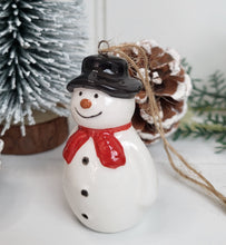 Load image into Gallery viewer, Snowman Hanger