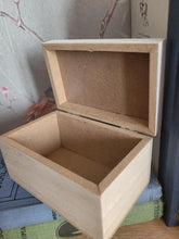 Load image into Gallery viewer, Wooden Keepsake Box