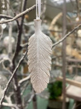 Load image into Gallery viewer, White Feather hangers