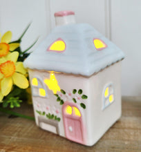 Load image into Gallery viewer, Springtime LED Cottages