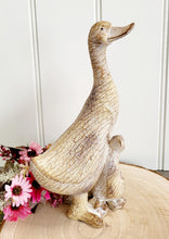 Load image into Gallery viewer, Wood effect Mother duck and duckling