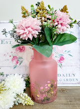 Load image into Gallery viewer, Vintage Style Flower Posy