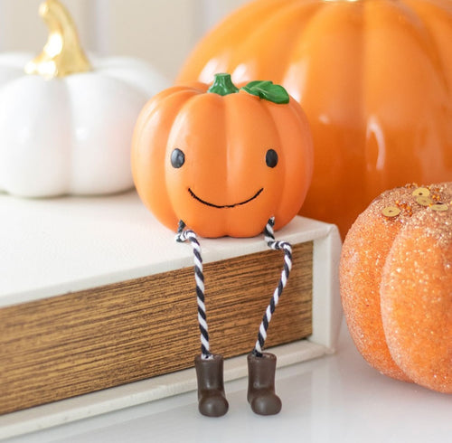 Pumpkin Shelf Sitter