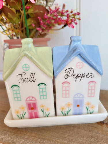 Cottage Salt and Pepper Set