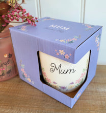 Load image into Gallery viewer, Mum Floral Mug