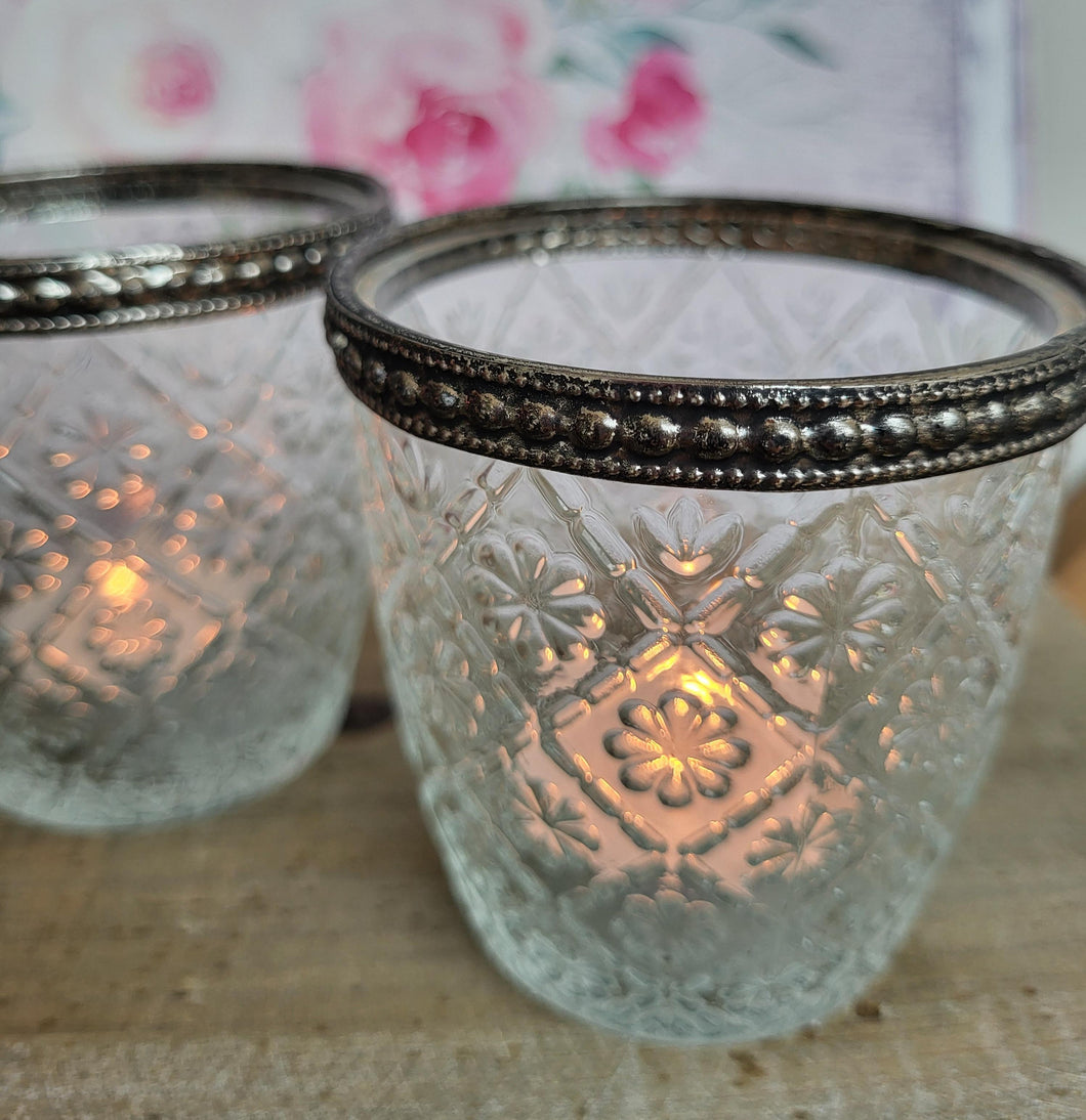 Vintage Daisy Tea light holder