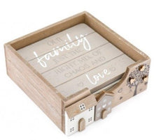 Load image into Gallery viewer, Wooden house and tree Coaster set