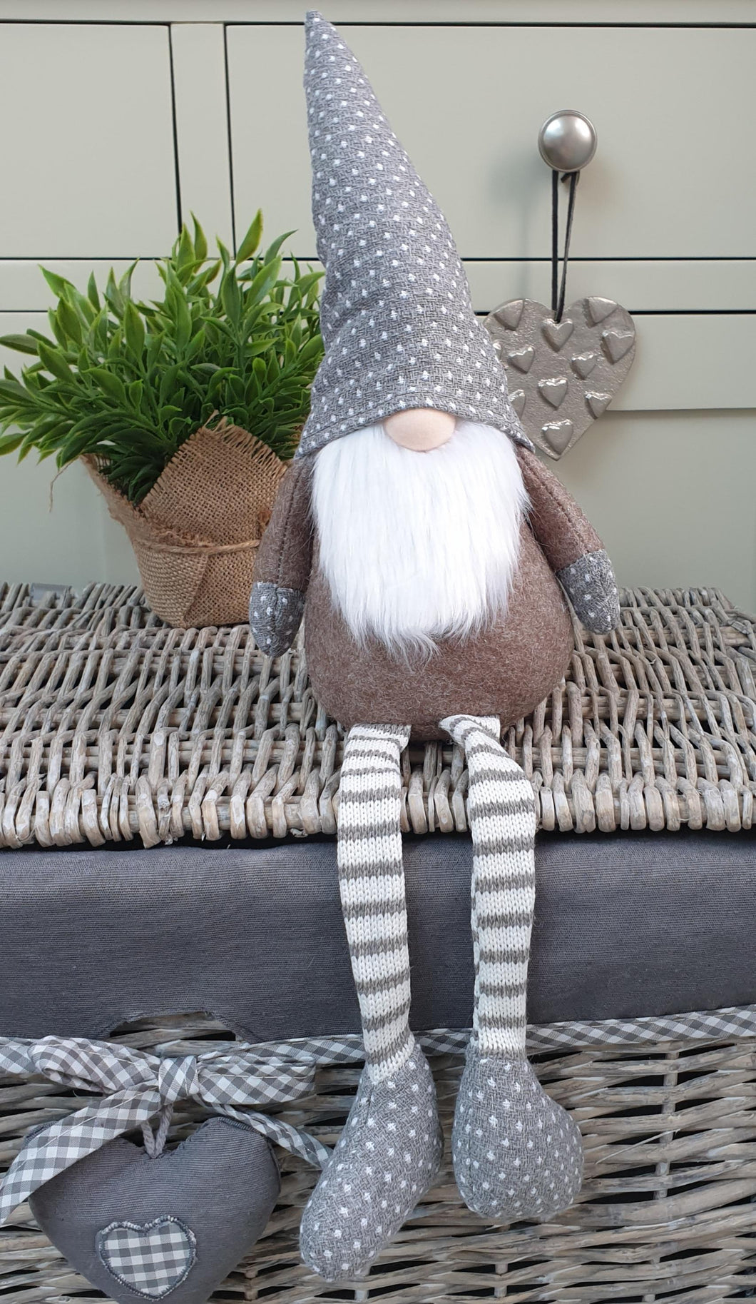 Spotty Grey Hat Gonk