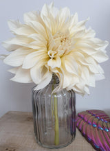 Load image into Gallery viewer, Grey Bud vase