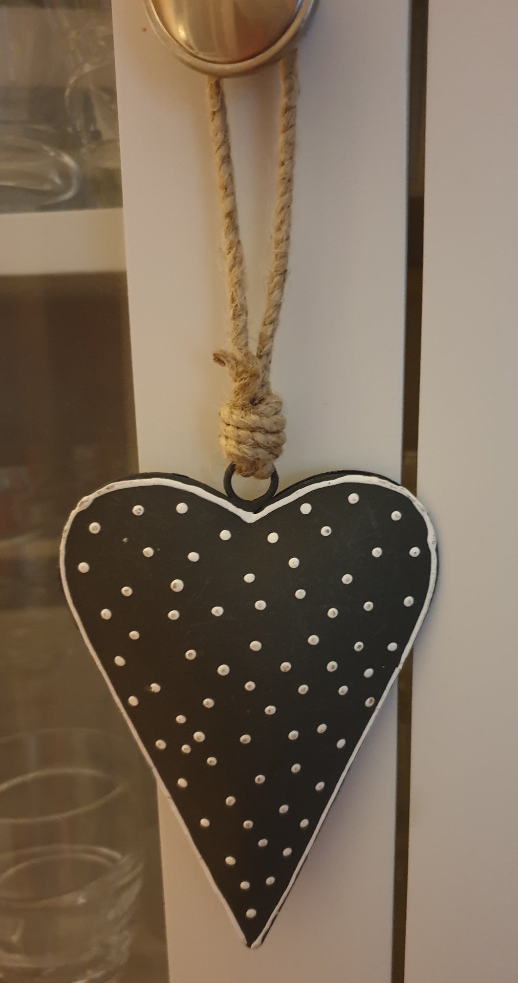 Set of 2 Grey Metal Nordic heart hangers