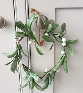 Mistletoe Heart hanger