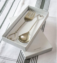 Load image into Gallery viewer, Twisted Heart handle Salad Server Set