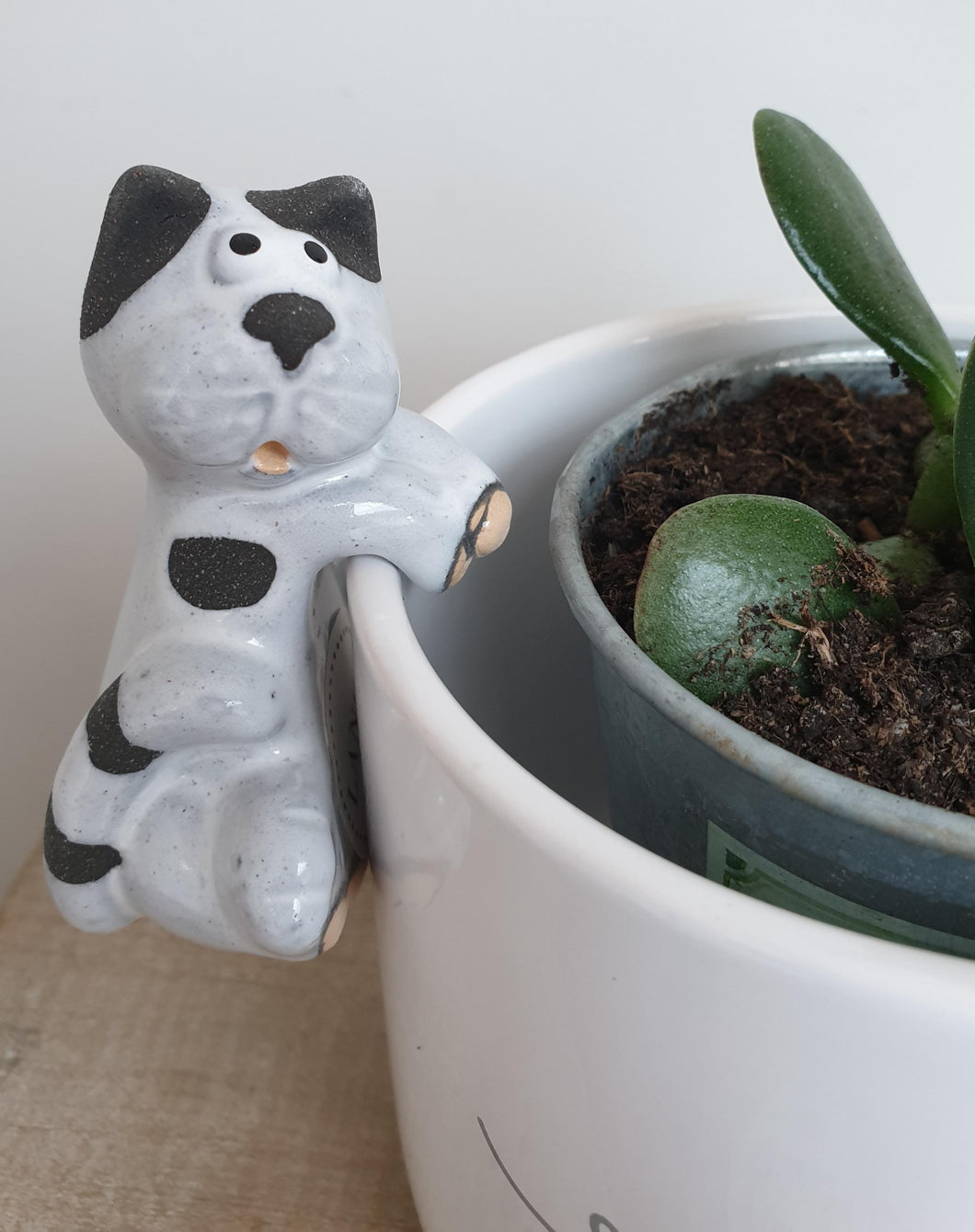 Ceramic Plant pot hugger -cat or dog