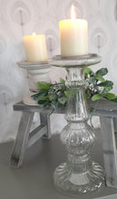 Load image into Gallery viewer, White wooden Pillar candle holder